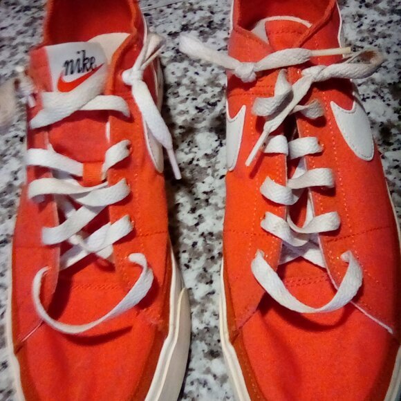 Nike Legacy Sneakers - Picture 1 of 8